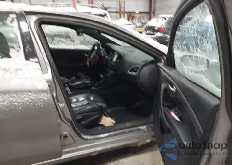 2013 Dodge Dart Limited z USA, uszkodzony, nr VIN 1C3CDFCH8DD202528